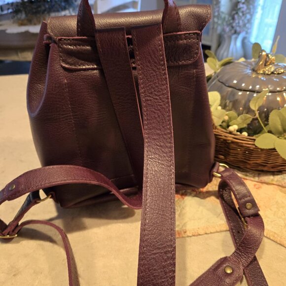Portland Leather - Bucket Backpack - Plum - Picture 2 of 3